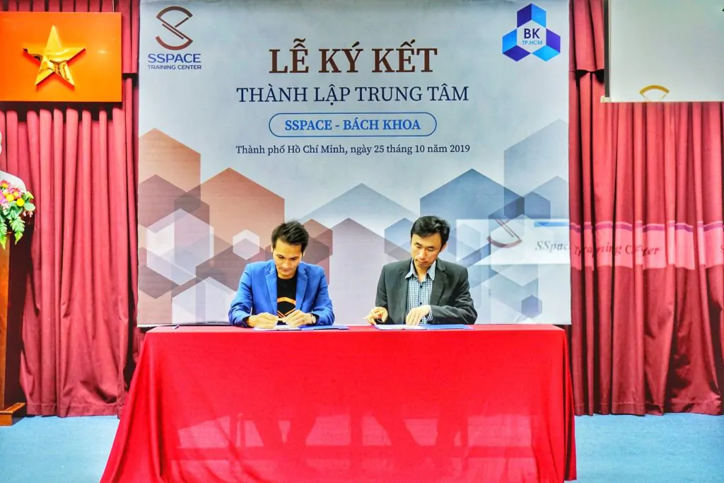 Ký kết hợp tác thành lập sspace_bachkhoa