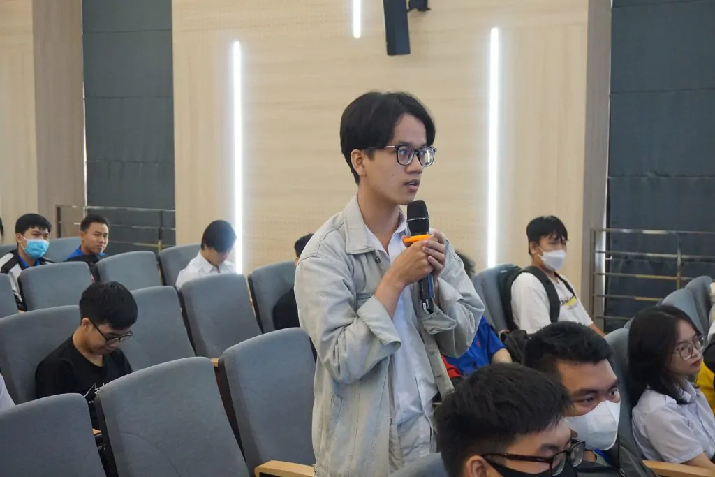 đặt câu hỏi cho diễn giả 2