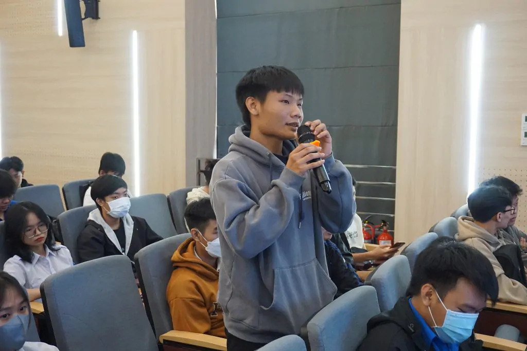 đặt câu hỏi cho diễn giả 1