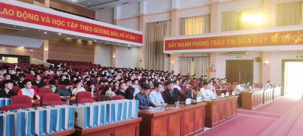 không khí hội trường