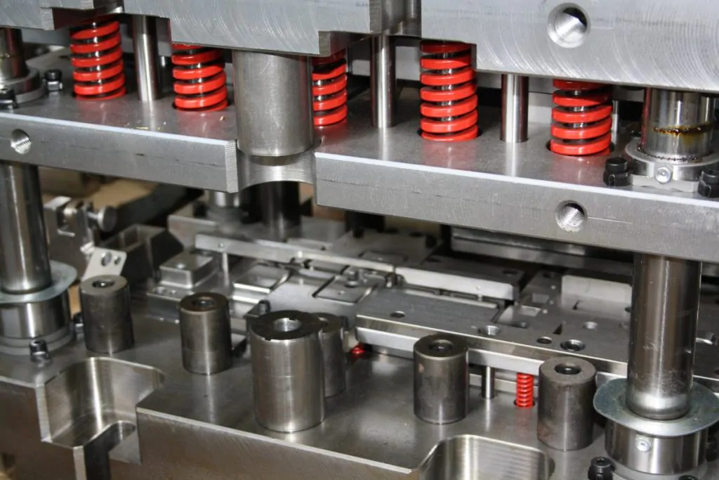 ứng dụng solidworks trong thiết kế cơ khí